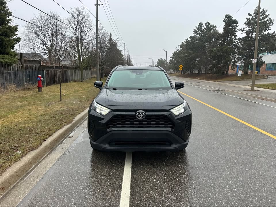 2022 Toyota RAV 4 XLE AWD