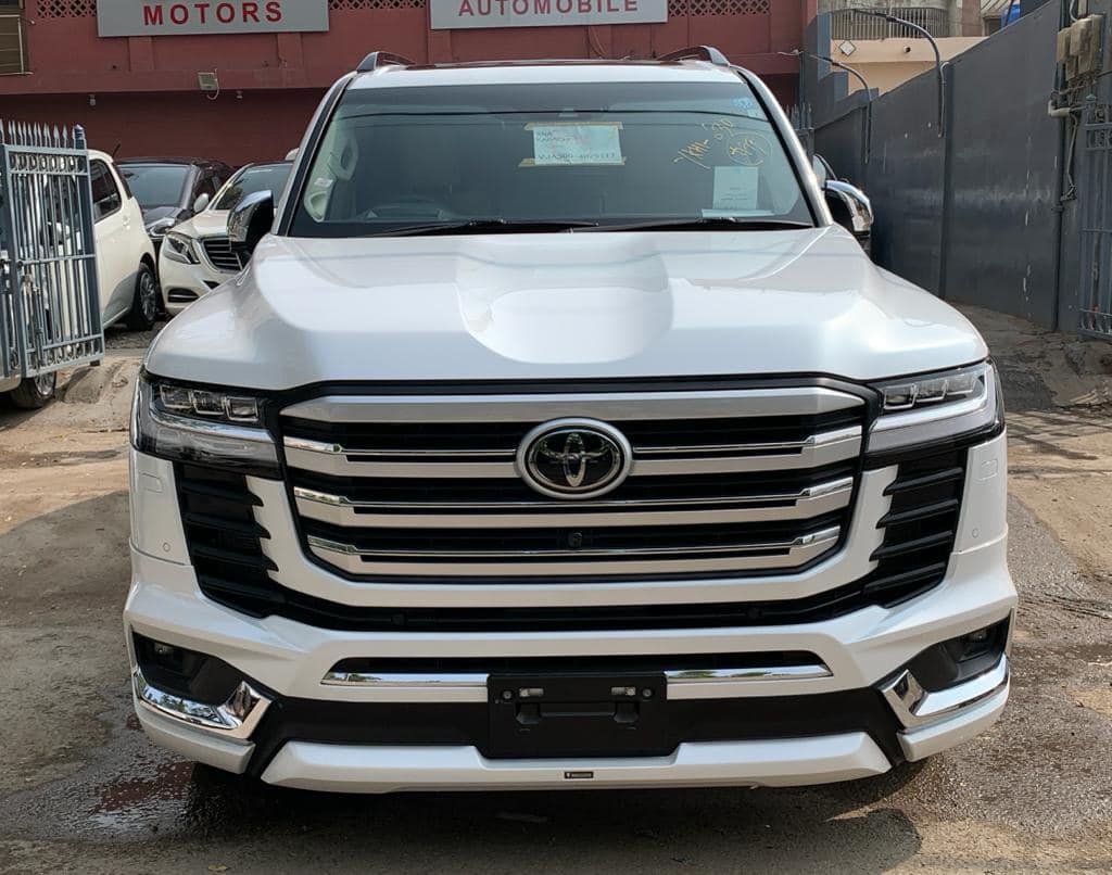 Toyota Land Cruiser ZX  LC300 2021