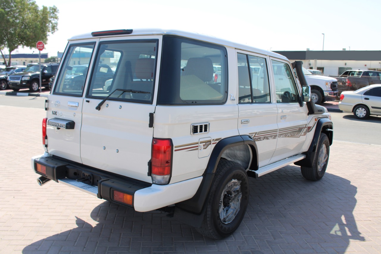 Toyota Land Cruiser Hard TOP white 2018