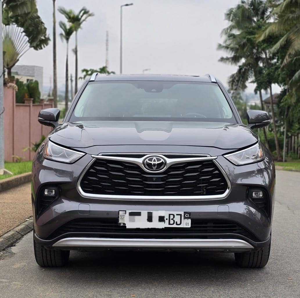 TOYOTA HIGHLANDER PLATINUM 2021/22