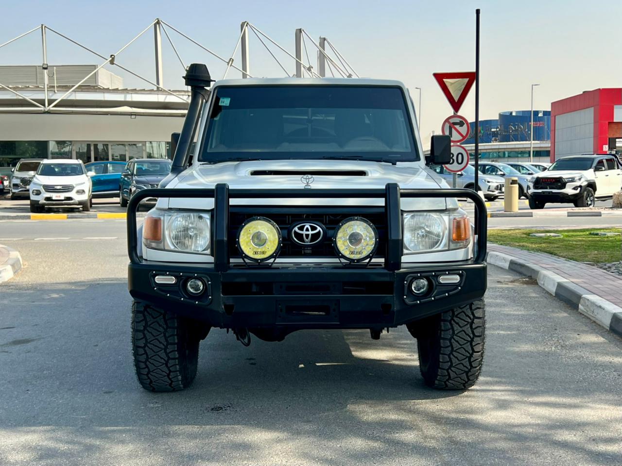 TOYOTA LAND CRUISER PICKUP 2020