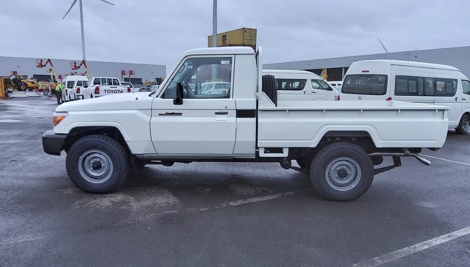 Toyota landcruiser pickup 2019