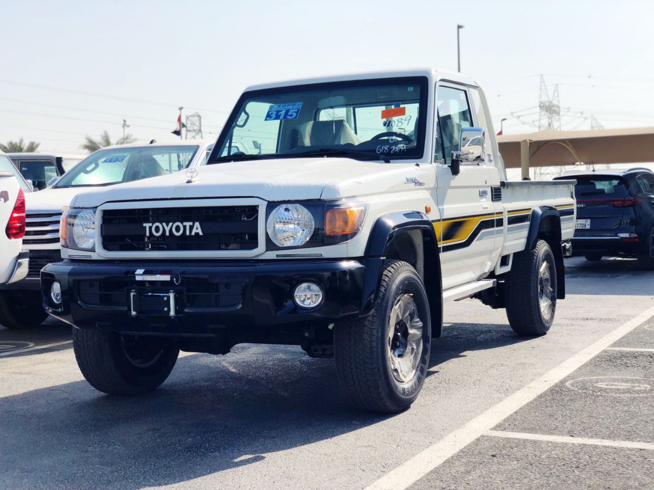 Toyota Land cruiser Pickup 2021 White M/T