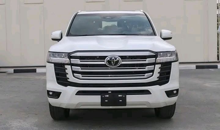 TOYOTA LAND CRUISER 2026
