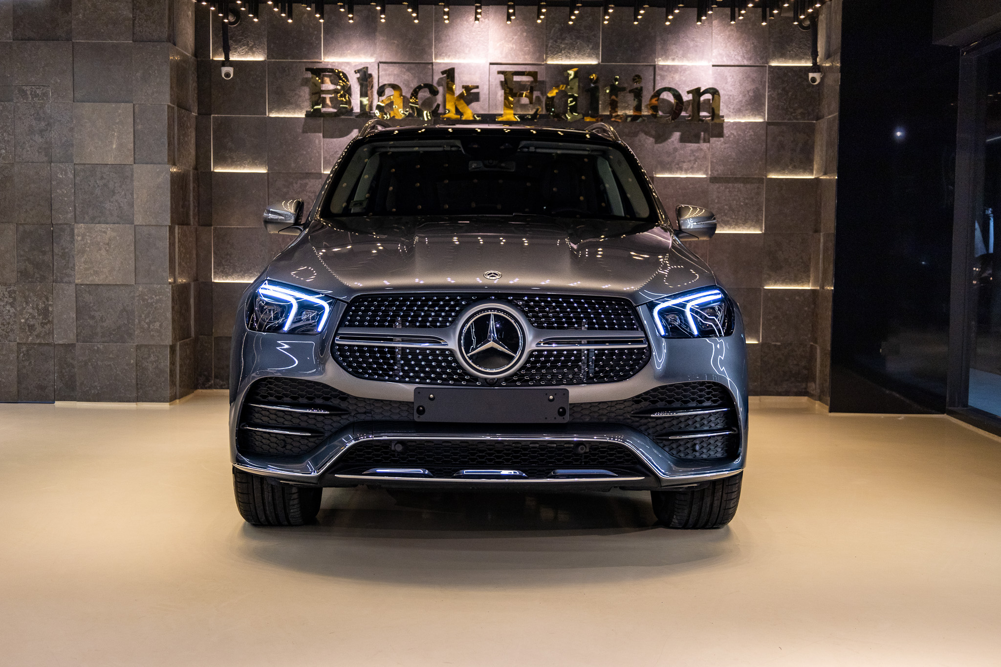 Mercedes GLE-450 4MATIC SUV Wakeel 2023