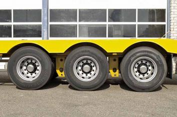 INVEPE SRPM 3DMF 137VV 3 AXLE LOWBED TRAILER