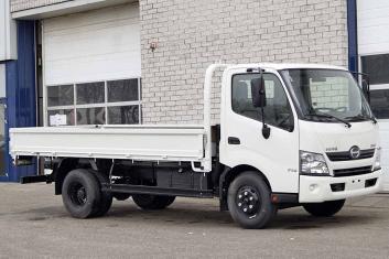 HINO 300-714 SC 4X2 SIDED PLATFORM TRUCK