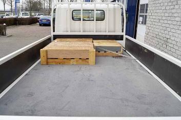 HINO 300-714 SC 4X2 SIDED PLATFORM TRUCK