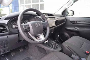 TOYOTA HILUX DC 3.0