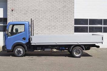 NISSAN CABSTAR NT400 4X2 CARGO TRUCK
