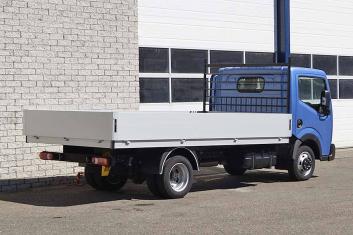 NISSAN CABSTAR NT400 4X2 CARGO TRUCK