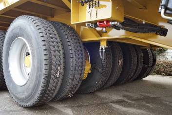 EUROMAX STI 120 4MD 8 AXLE LOWBED TRAILER