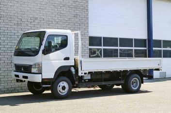 MITSUBISHI FUSO CANTER 4X4 SIDED PLATFORM TRUCK