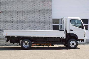 MITSUBISHI FUSO CANTER 4X4 SIDED PLATFORM TRUCK