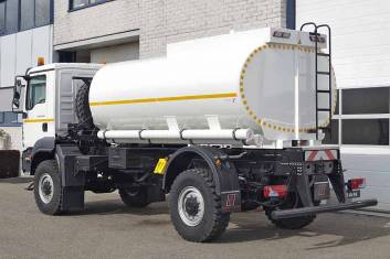 MAN TGM 18.240 BB 4x4 FUEL TANKER
