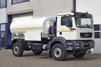 MAN TGM 18.240 BB 4x4 FUEL TANKER