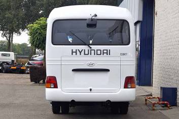 HYUNDAI COUNTY DE LUXE MINI BUS 30