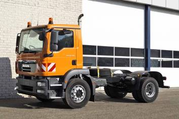 MAN TGM 18.240 BB 4X2 CHASSIS CABIN RHD