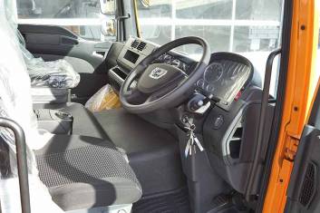 MAN TGM 18.240 BB 4X2 CHASSIS CABIN RHD