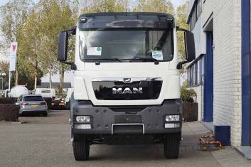 MAN TGS 33.480 BBS-WW 6X4 TRACTOR HEAD