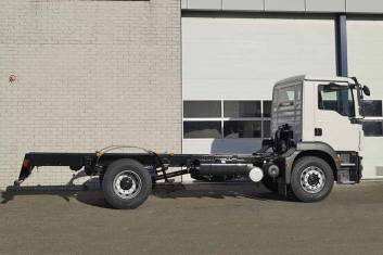 MAN TGM 18.240 BB 4X2 CHASSIS CABIN