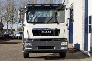 MAN TGM 18.240 BB 4X2 CHASSIS CABIN
