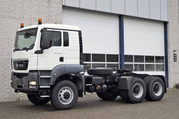 MAN TGS 40.400 BBS-WW 6X6 TRACTOR HEAD