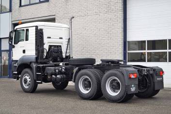 MAN TGS 40.400 BBS-WW 6X6 TRACTOR HEAD