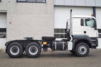 MAN TGS 40.400 BBS-WW 6X6 TRACTOR HEAD