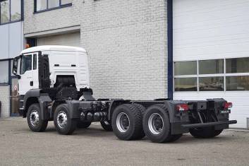 MAN TGS 41.400 BB-WW 8X4 CHASSIS-CABIN