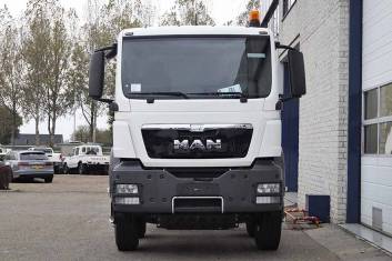 MAN TGS 41.400 BB-WW 8X4 CHASSIS-CABIN