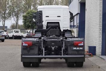 MAN TGS 41.400 BB-WW 8X4 CHASSIS-CABIN