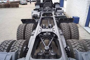MAN TGS 41.400 BB-WW 8X4 CHASSIS-CABIN