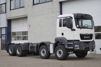 MAN TGS 41.400 BB-WW 8X4 CHASSIS CABIN