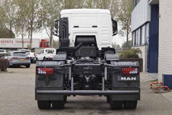 MAN TGS 41.400 BB-WW 8X4 CHASSIS CABIN