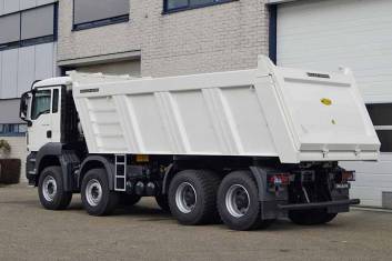MAN TGS 41.400 BB-WW 8X4 TIPPER TRUCK