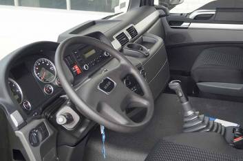 MAN TGS 41.400 BB-WW 8X4 TIPPER TRUCK
