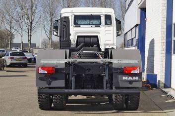 MAN TGS 41.400 BB-WW 8X4 CHASSIS-CABIN