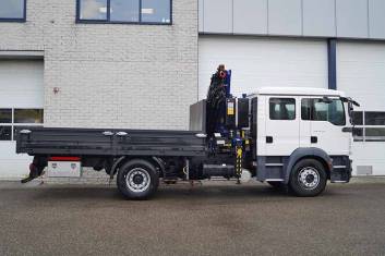 MAN TGM 18.330 BB 4X2 CREW CAB WITH CRANE