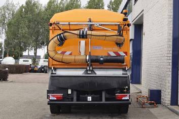 MAN TGM 18.240 4X2 SWEEPER TRUCK L+R