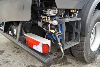 MAN TGM 18.240 4X2 SWEEPER TRUCK L+R