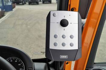MAN TGM 18.240 4X2 SWEEPER TRUCK L+R