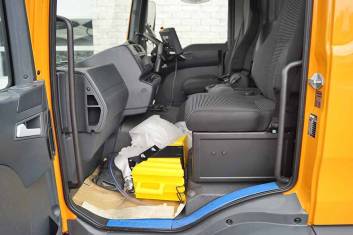 MAN TGM 18.240 4X2 SWEEPER TRUCK L+R