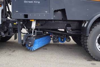 MAN TGM 18.240 4X2 SWEEPER TRUCK R