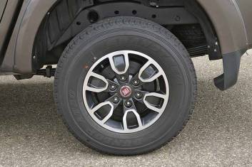FIAT FULLBACK GLS 4X4 CREW CAB