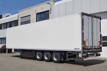 SCHMITZ-CARGOBULL SKO 24/L 13.4 FP60 COOL REEFER