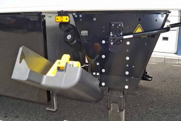 SCHMITZ-CARGOBULL SKO 24/L 13.4 FP60 COOL REEFER