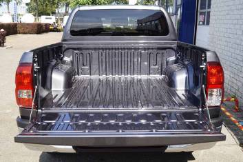 TOYOTA HILUX 2.4 D4D EXECUTIVE AT