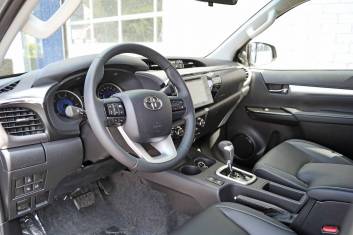 TOYOTA HILUX 2.4 D4D EXECUTIVE AT
