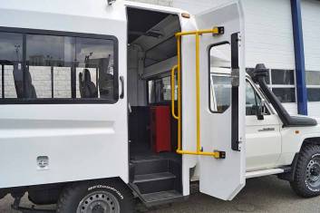 TOYOTA LAND CRUISER VDJ79L 4X4 CREW CARRIER